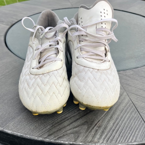 Under Armour Magnetico Select 2.0 FG Soccer Cleats Youth Size 6 - Picture 3 of 5